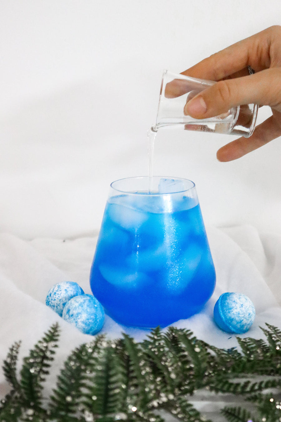 BOMBE BRILLANTE BONHOMME D'HIVER